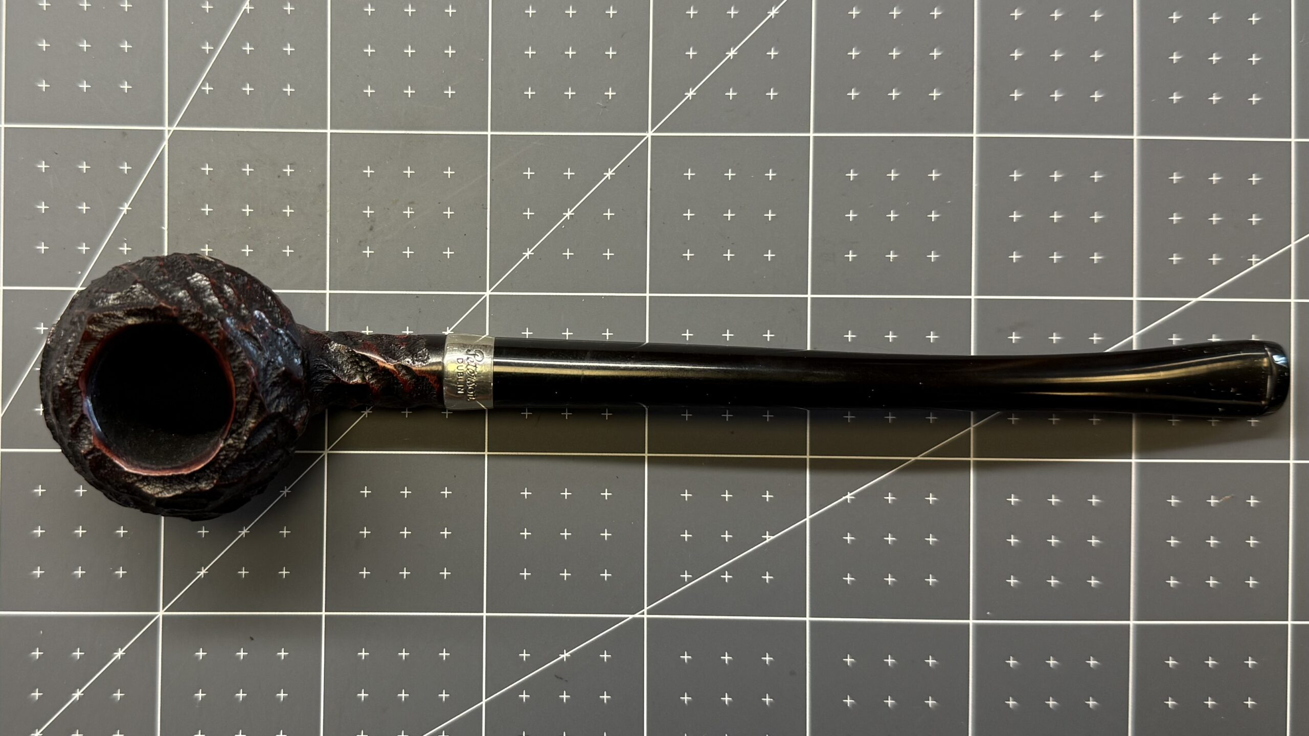 Peterson Tavern Pipe Rhodesian Rusticated - Image 3